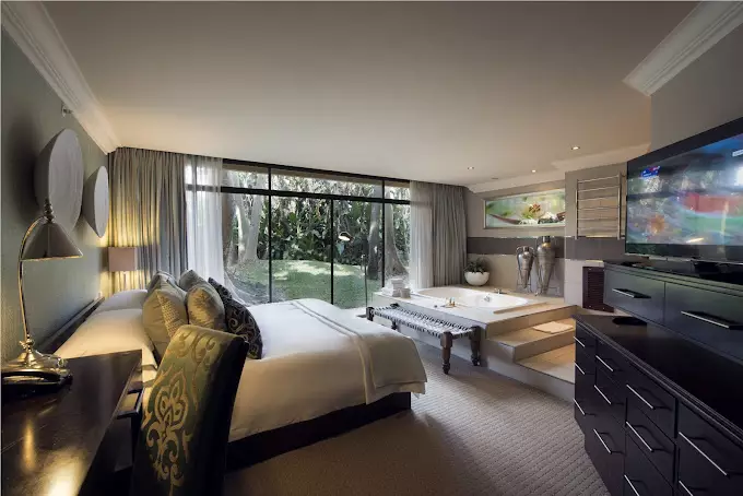Cascades Hotel